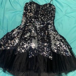 Black/ Silver Sequin Strapless Dress Windsor (8/9)